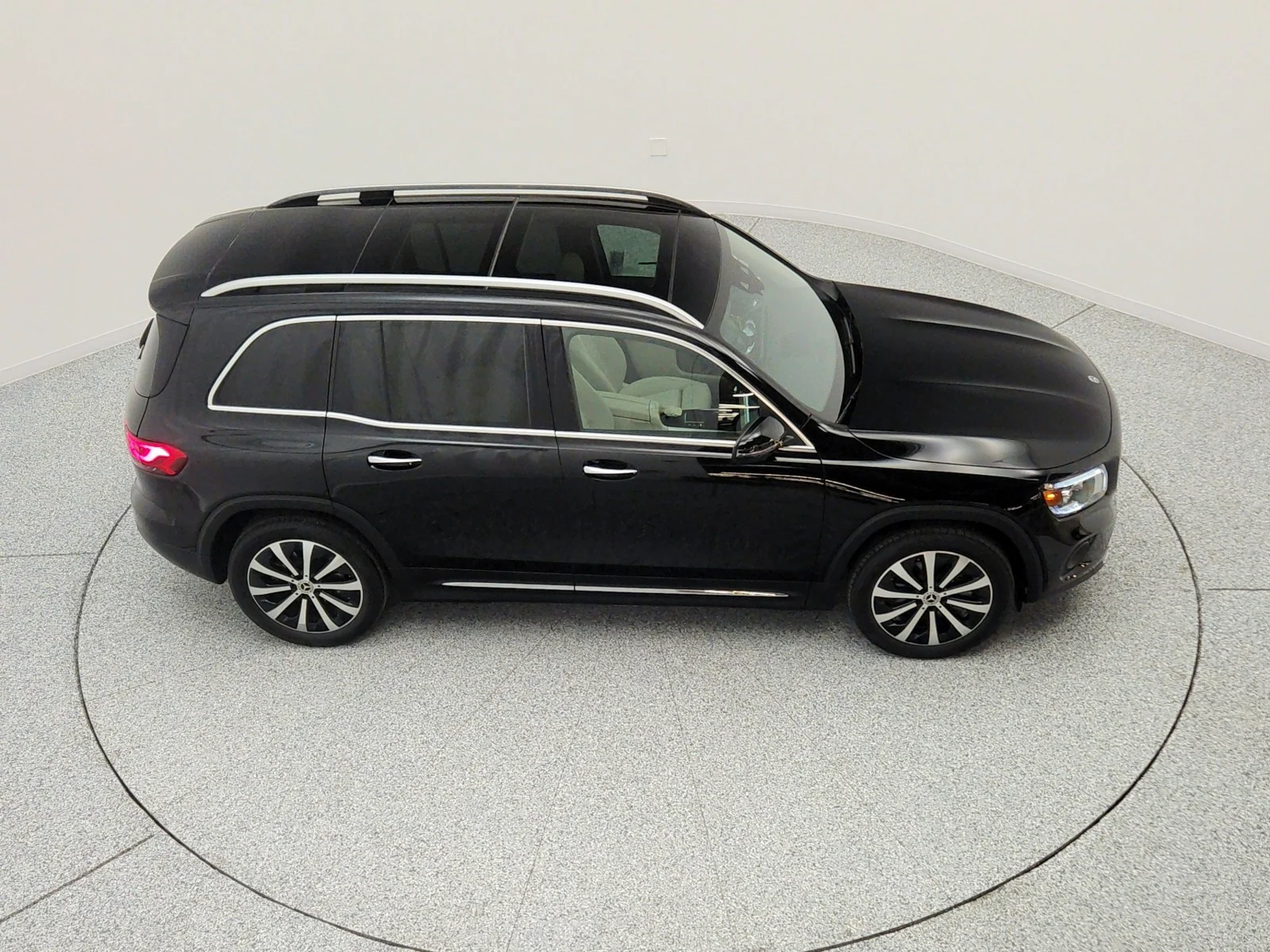 Used 2023 Night Black Mercedes-Benz GLB 250 SUV image 26