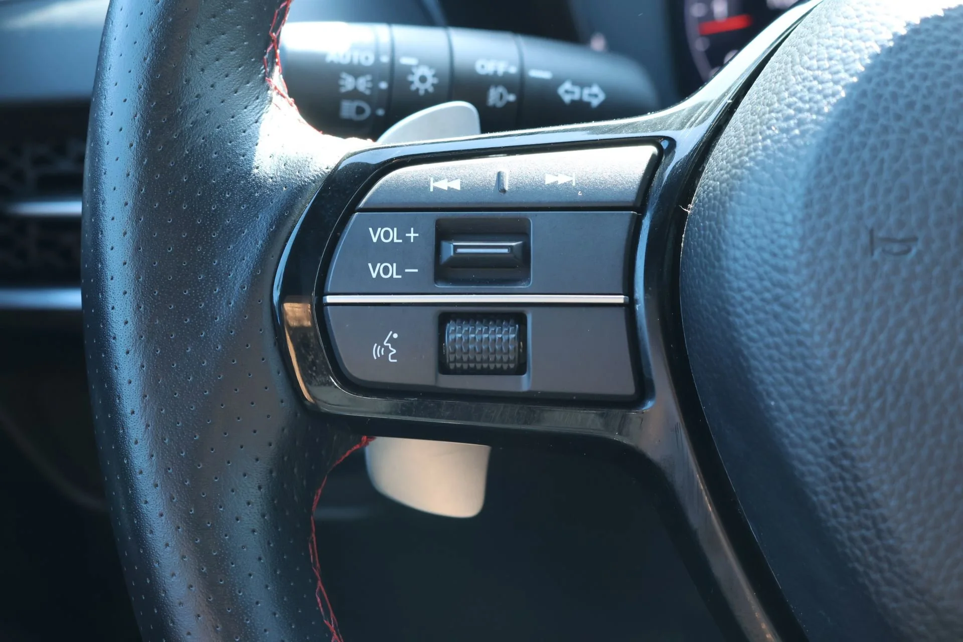 Used 2025 Adriatic Sea Blue Acura FWD A-SPEC image 34