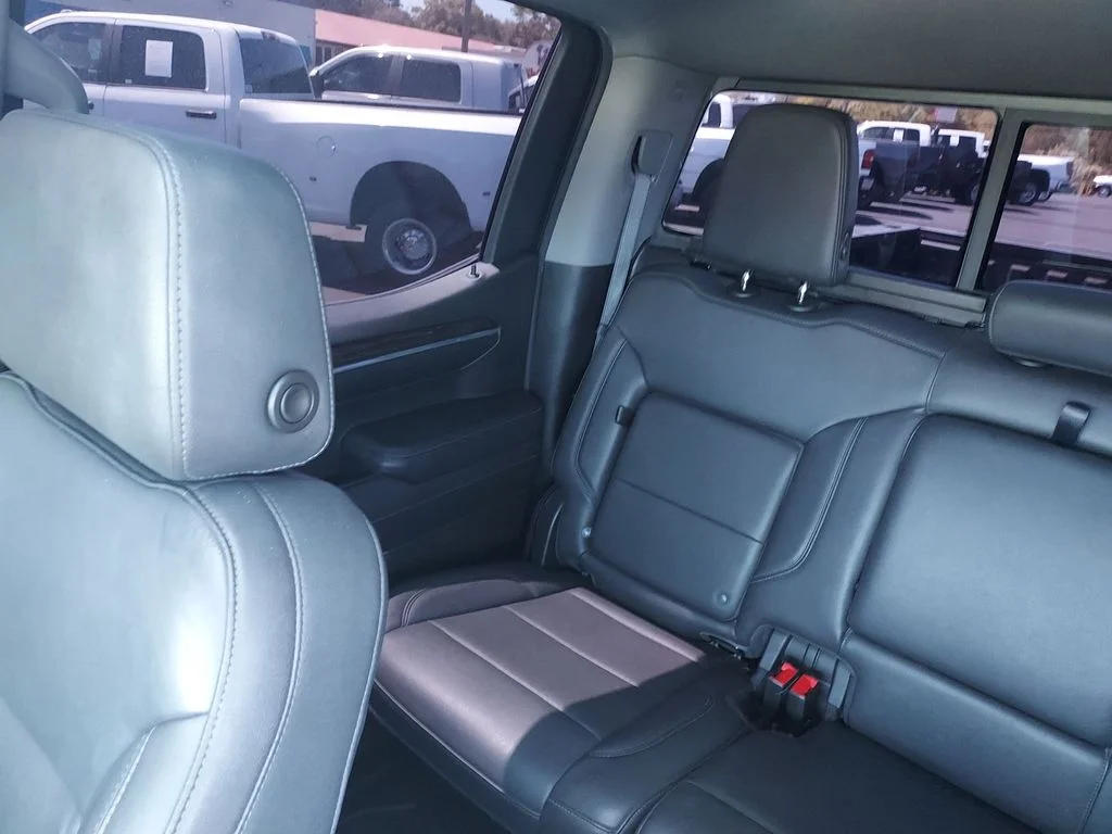 Used 2022 Black GMC Elevation image 12