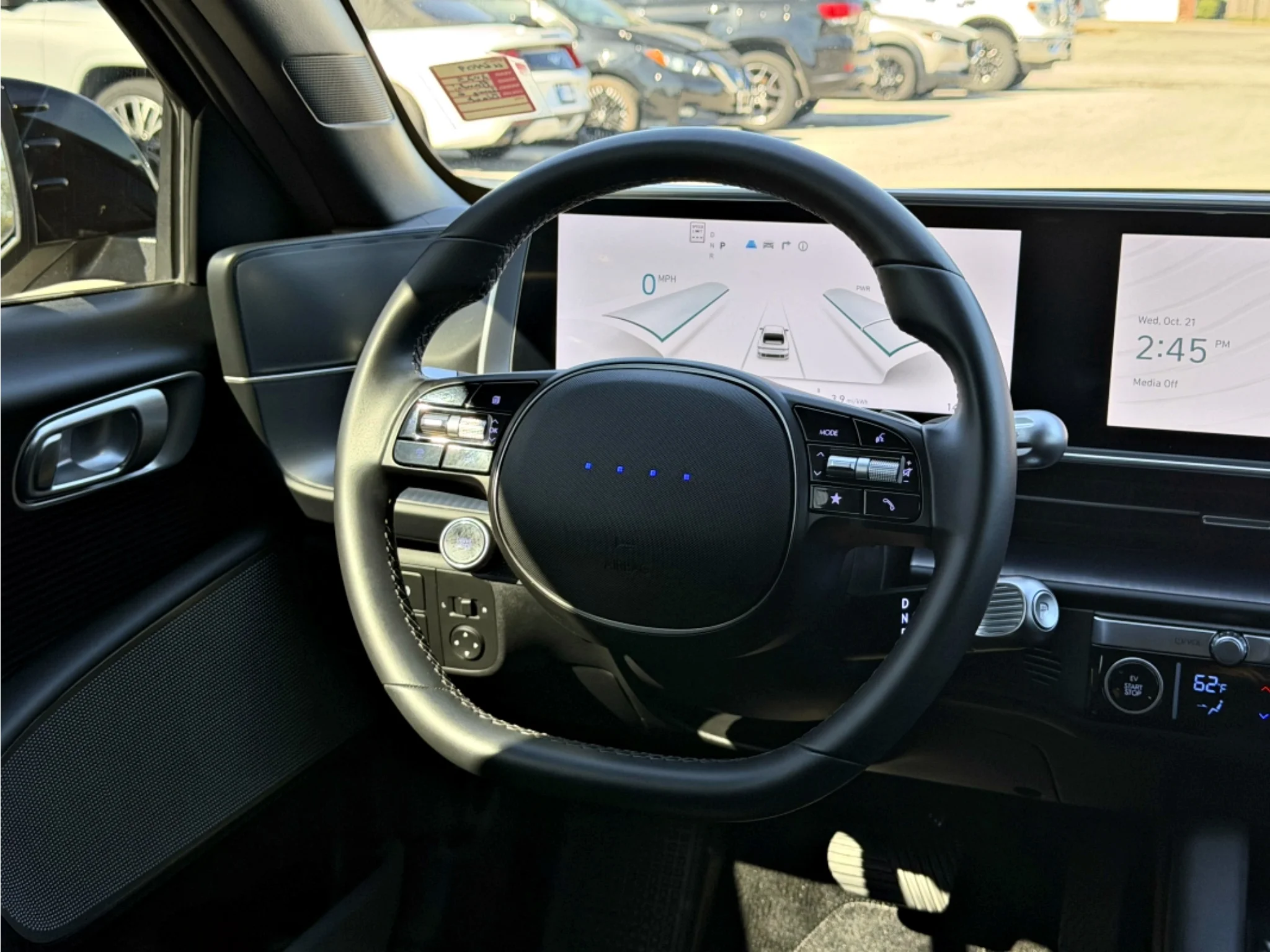 Used 2025 Onyx Black Hyundai SE image 5