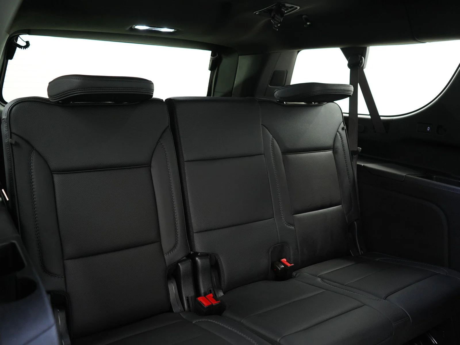 Used 2025  GMC Denali image 12