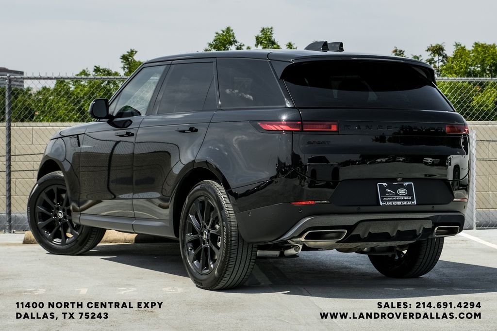 Used 2025 Santorini Black Metallic Land Rover SE image 10