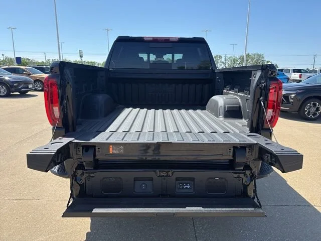 2026 GMC Sierra 1500 AT4X - Photo 6