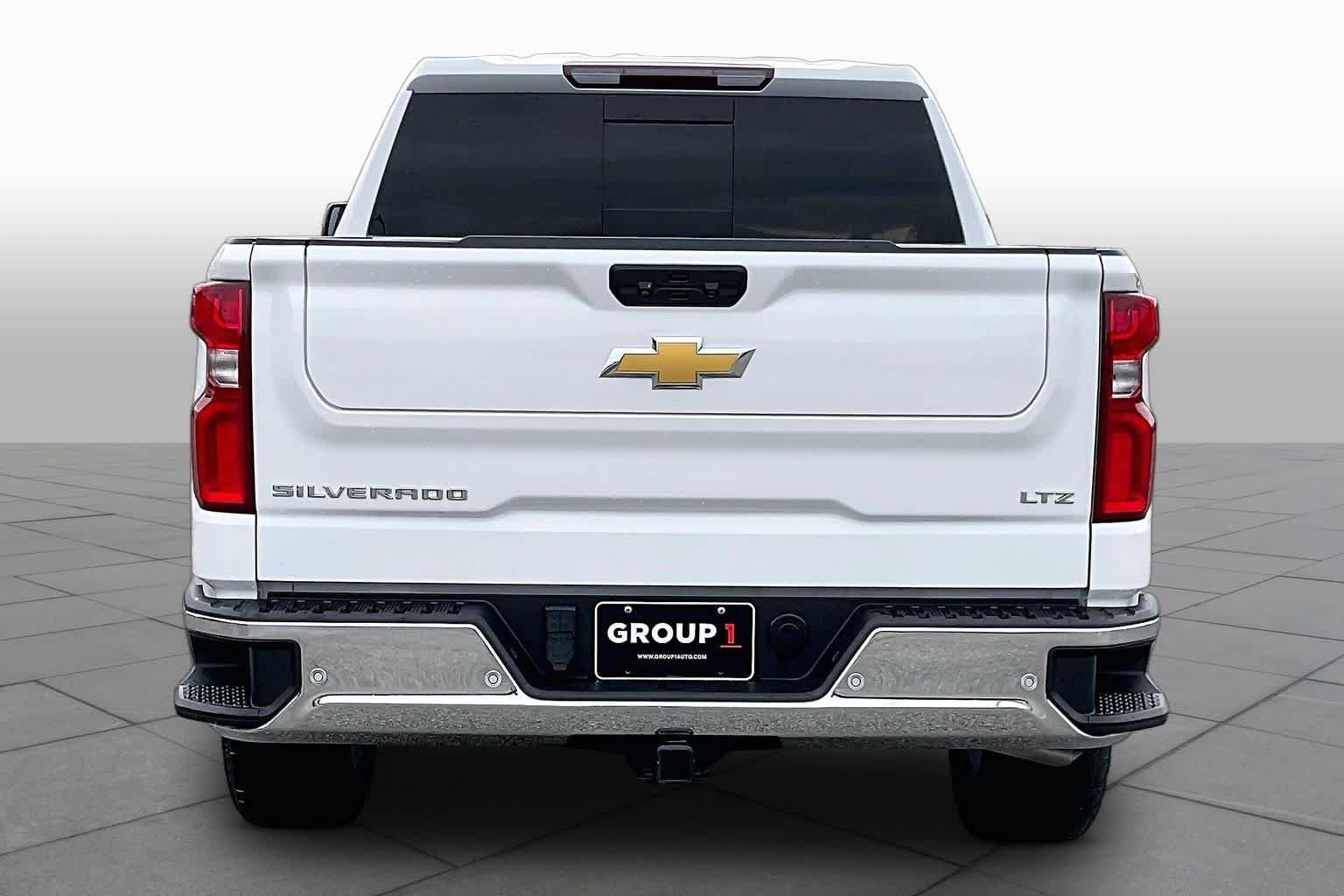 Used 2023 Summit White Chevrolet LTZ image 4