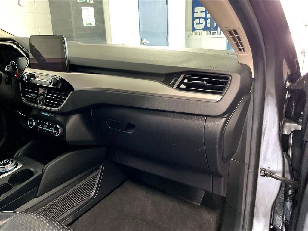 Used 2020 Gray Ford SEL image 13