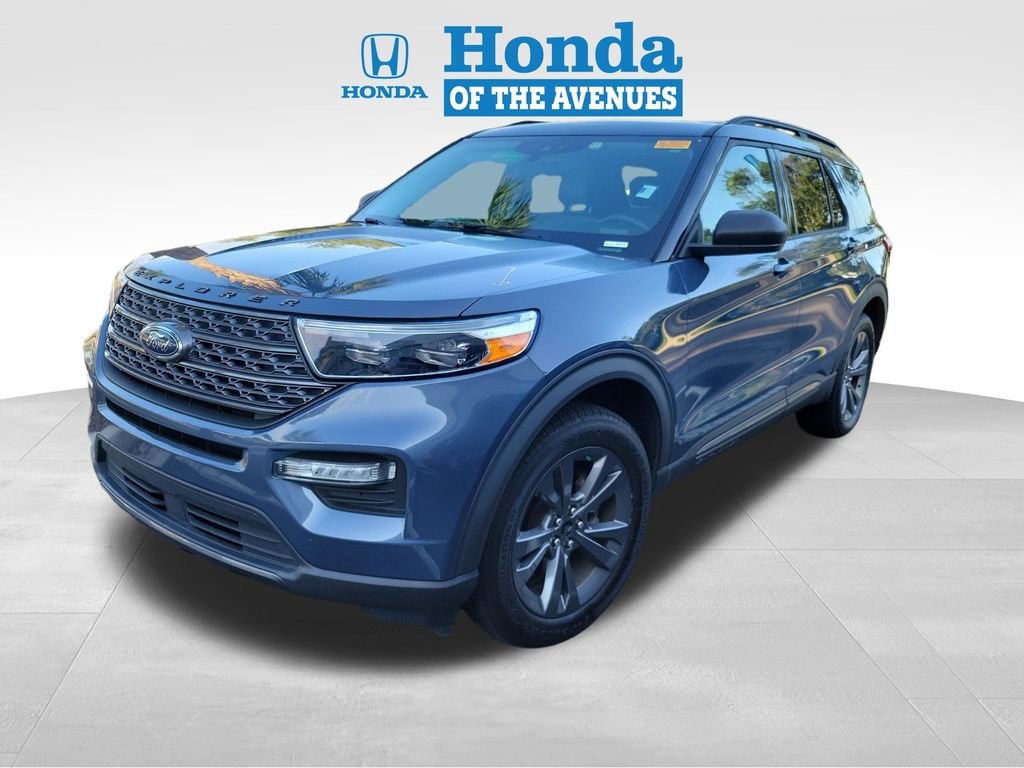 Used 2021 Blue Metallic Ford XLT image 3