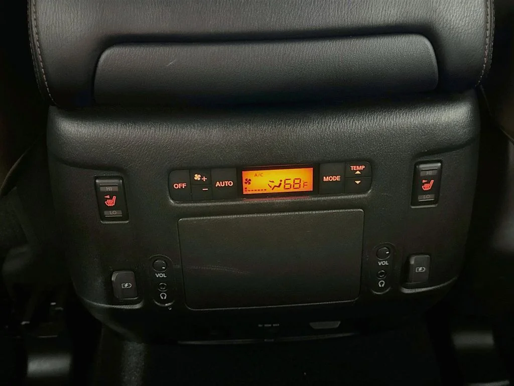 Used 2019 Black Nissan Platinum image 34