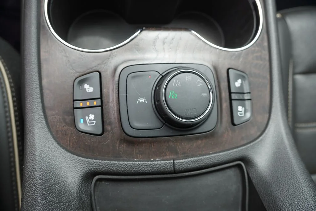 2022 GMC Acadia Denali - Photo 35