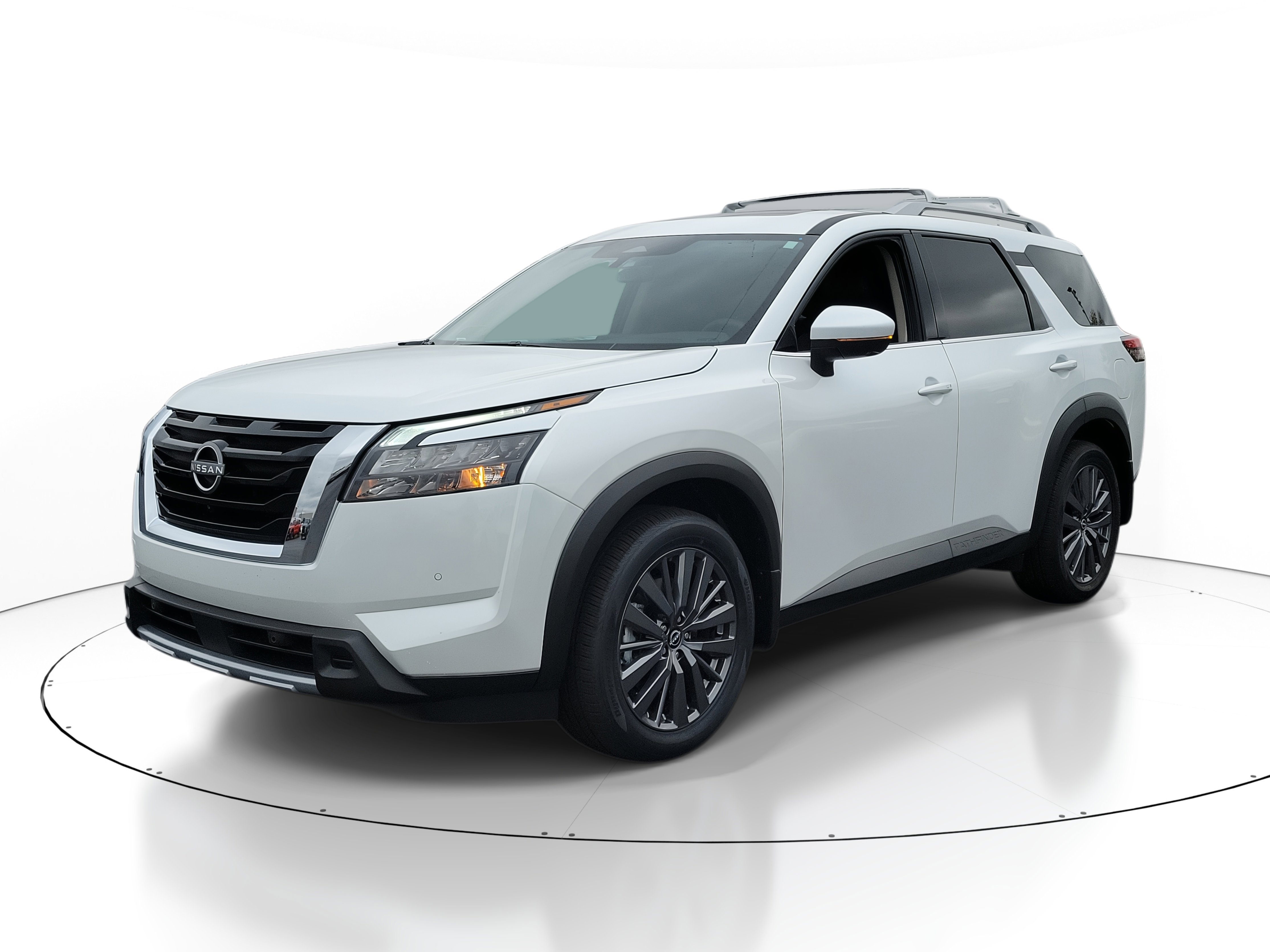 2025 Nissan Pathfinder SL photo 2