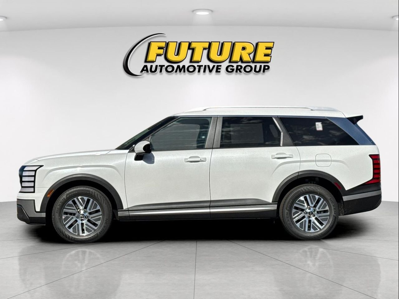 New 2027 White Hyundai SEL 8P image 6