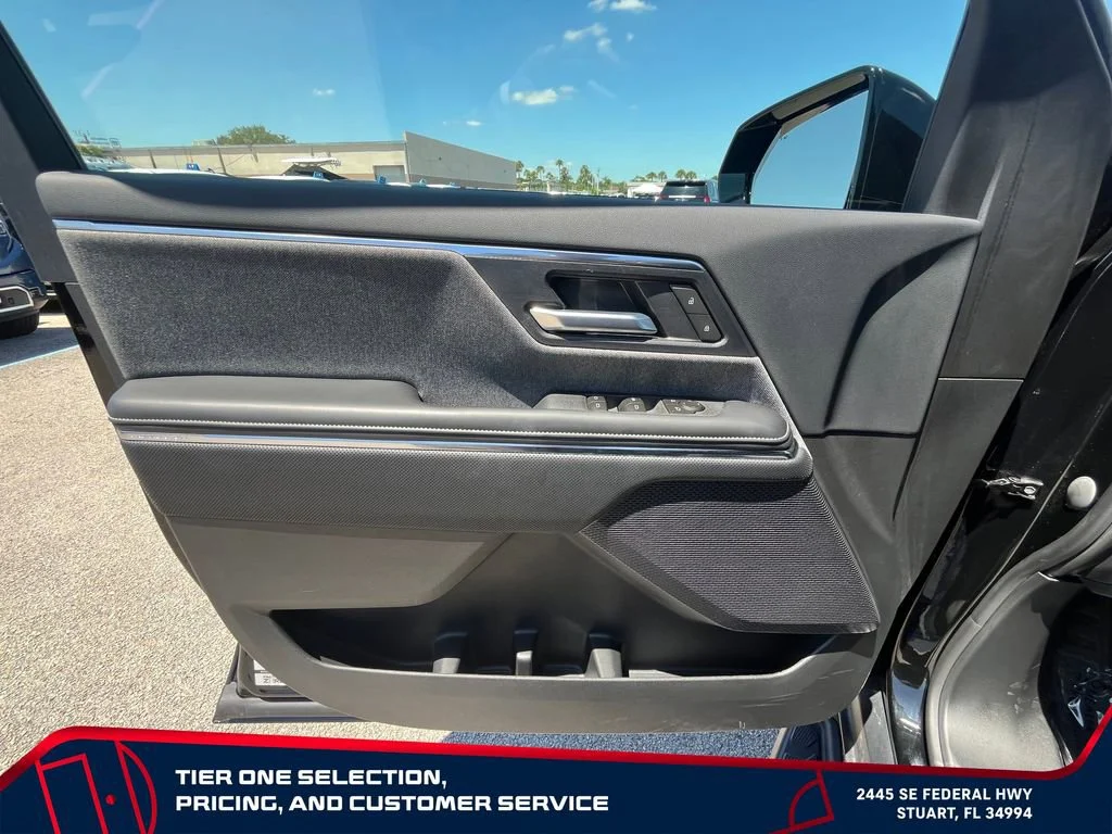 New 2026 Onyx Black GMC Elevation Standard Range image 23