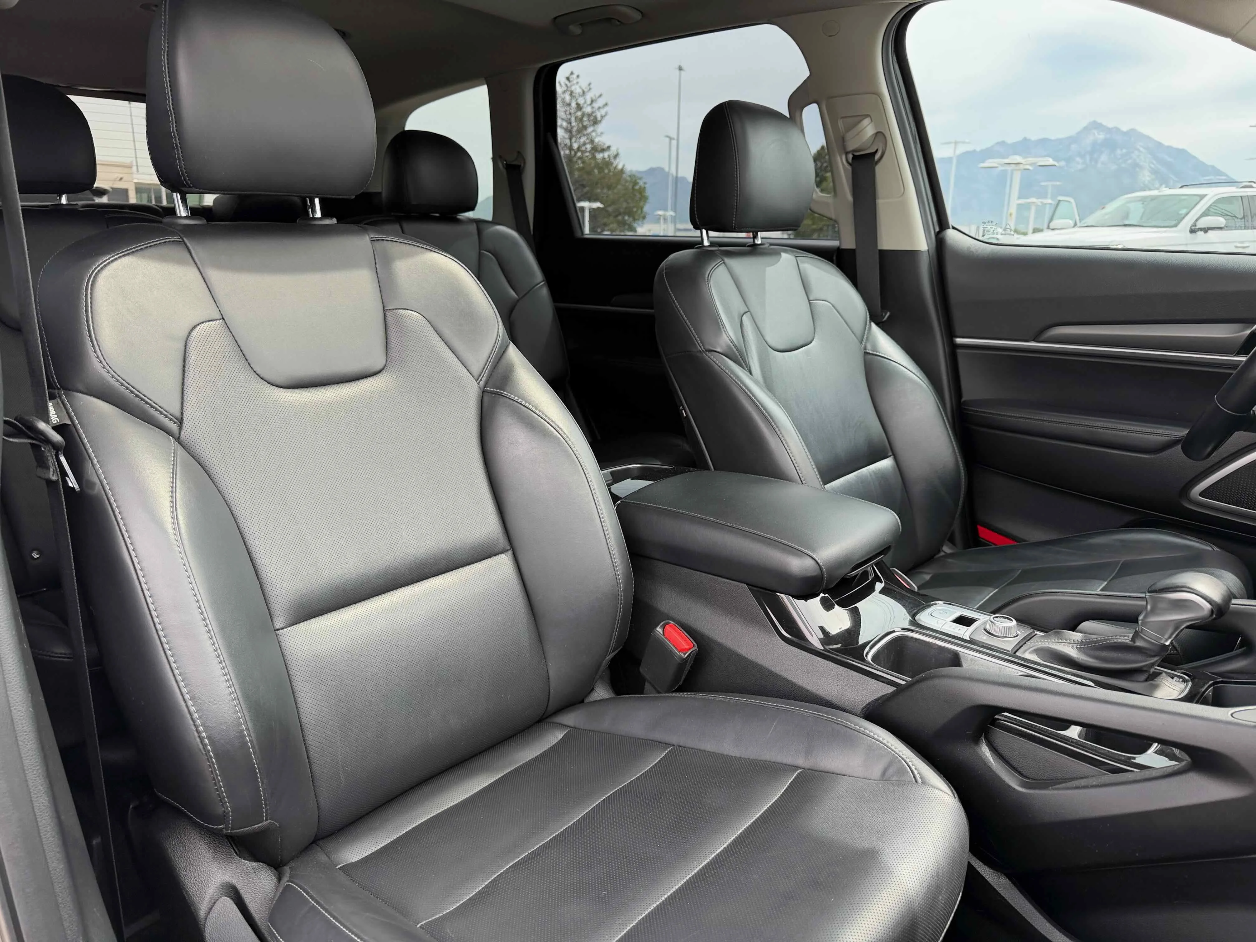 Used 2021 Ebony Black Kia S image 33