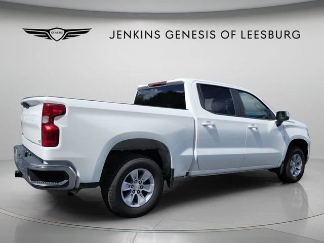 Used 2025 White Chevrolet LT image 4