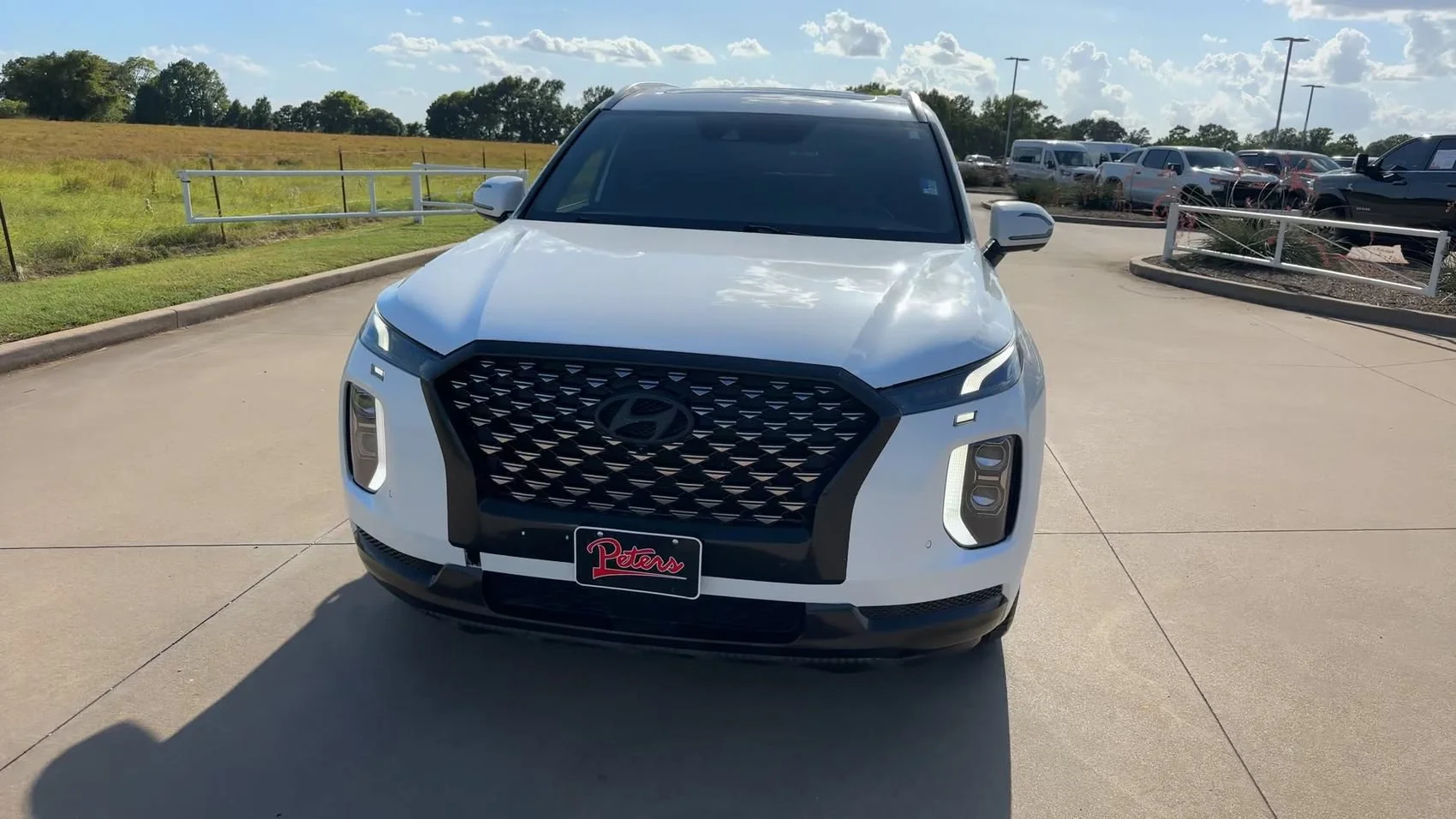 Used 2022 Hyper White Hyundai Calligraphy image 4