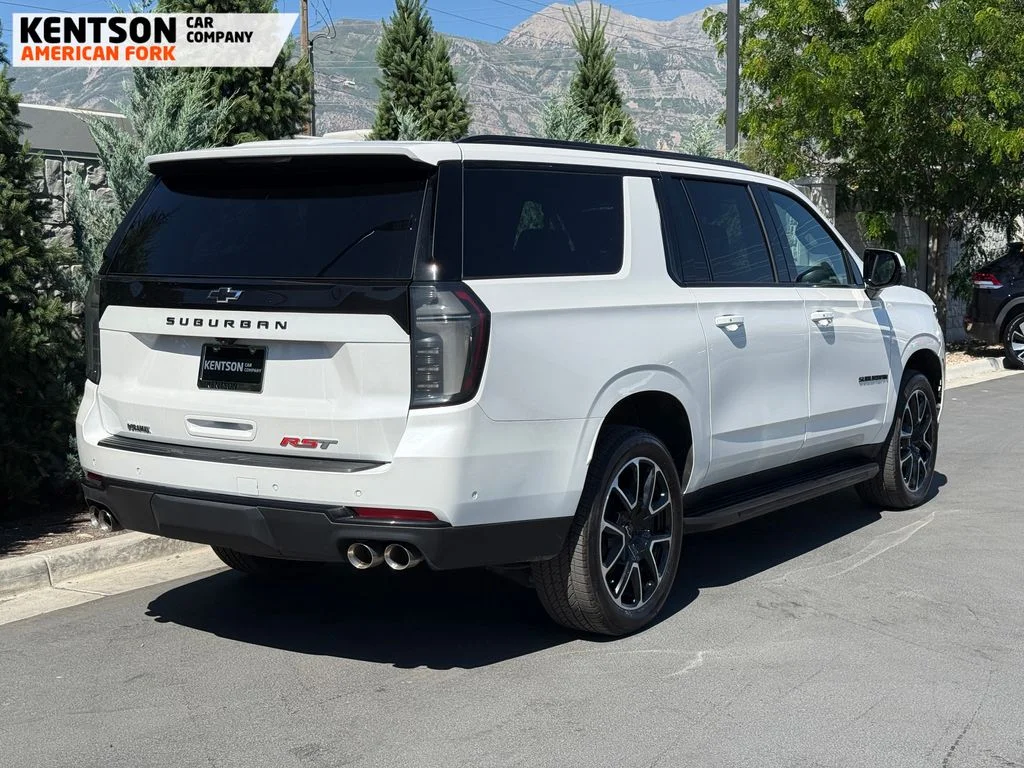 Used 2025 White Chevrolet RST image 8
