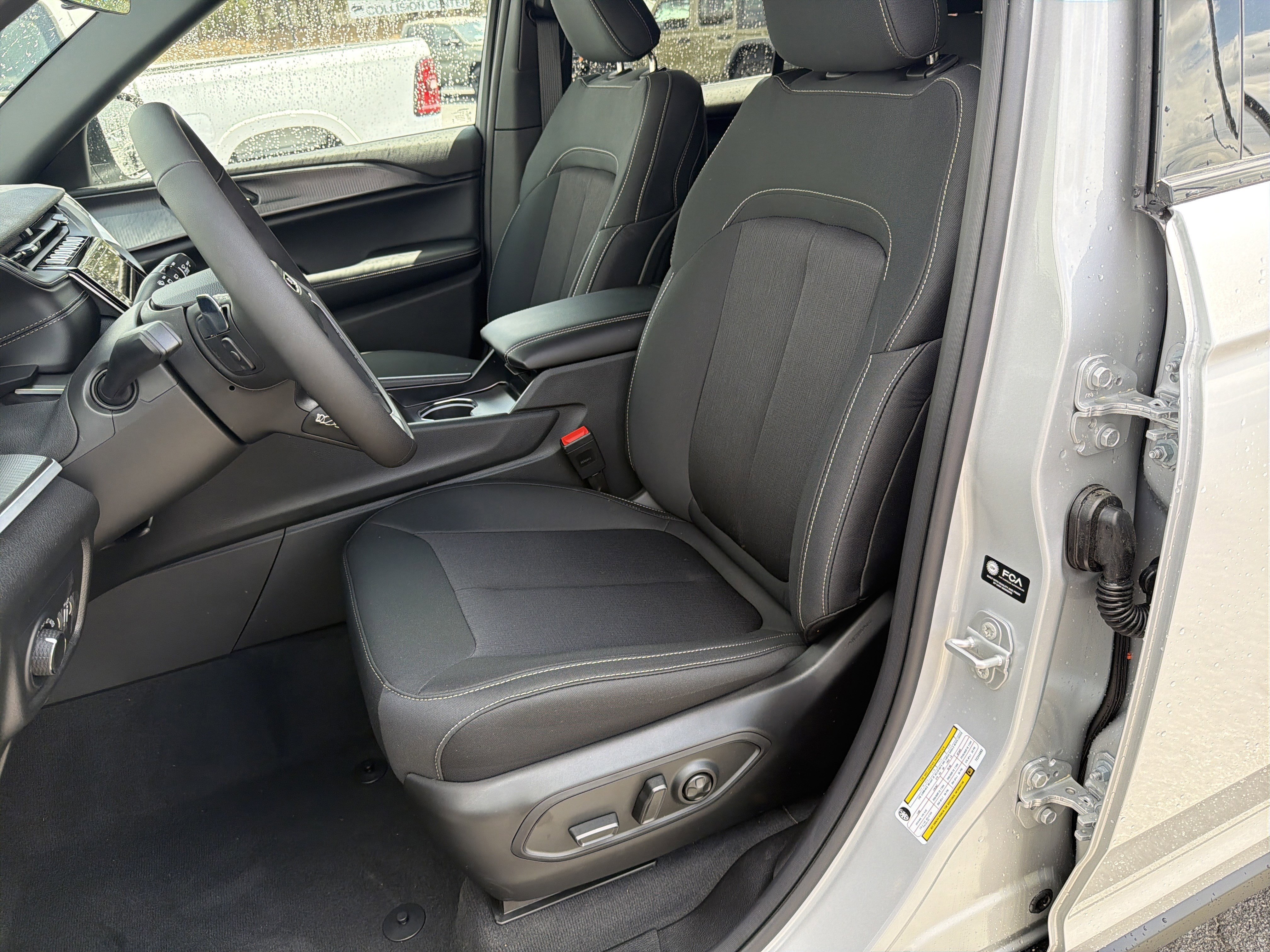 New 2026 Silver Zynith Jeep Laredo image 11