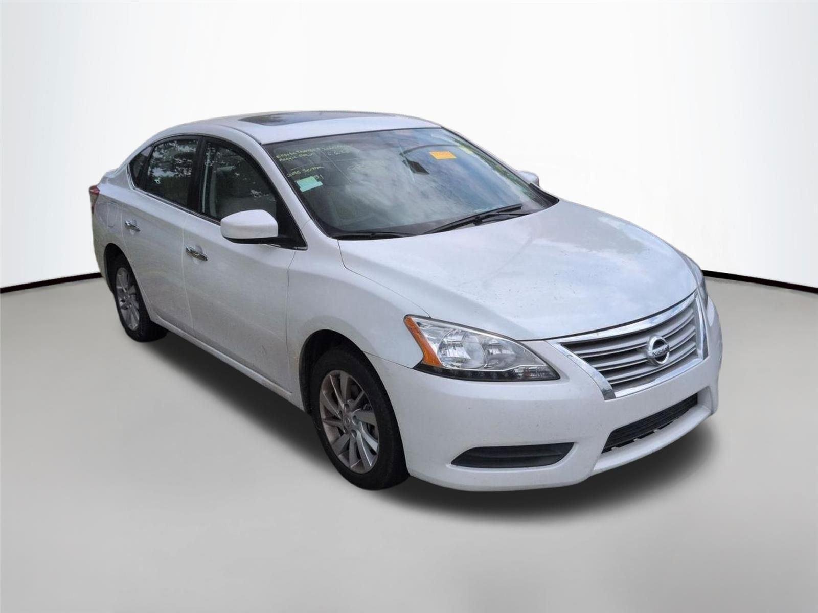 Used 2015 Aspen White Nissan SV image 2