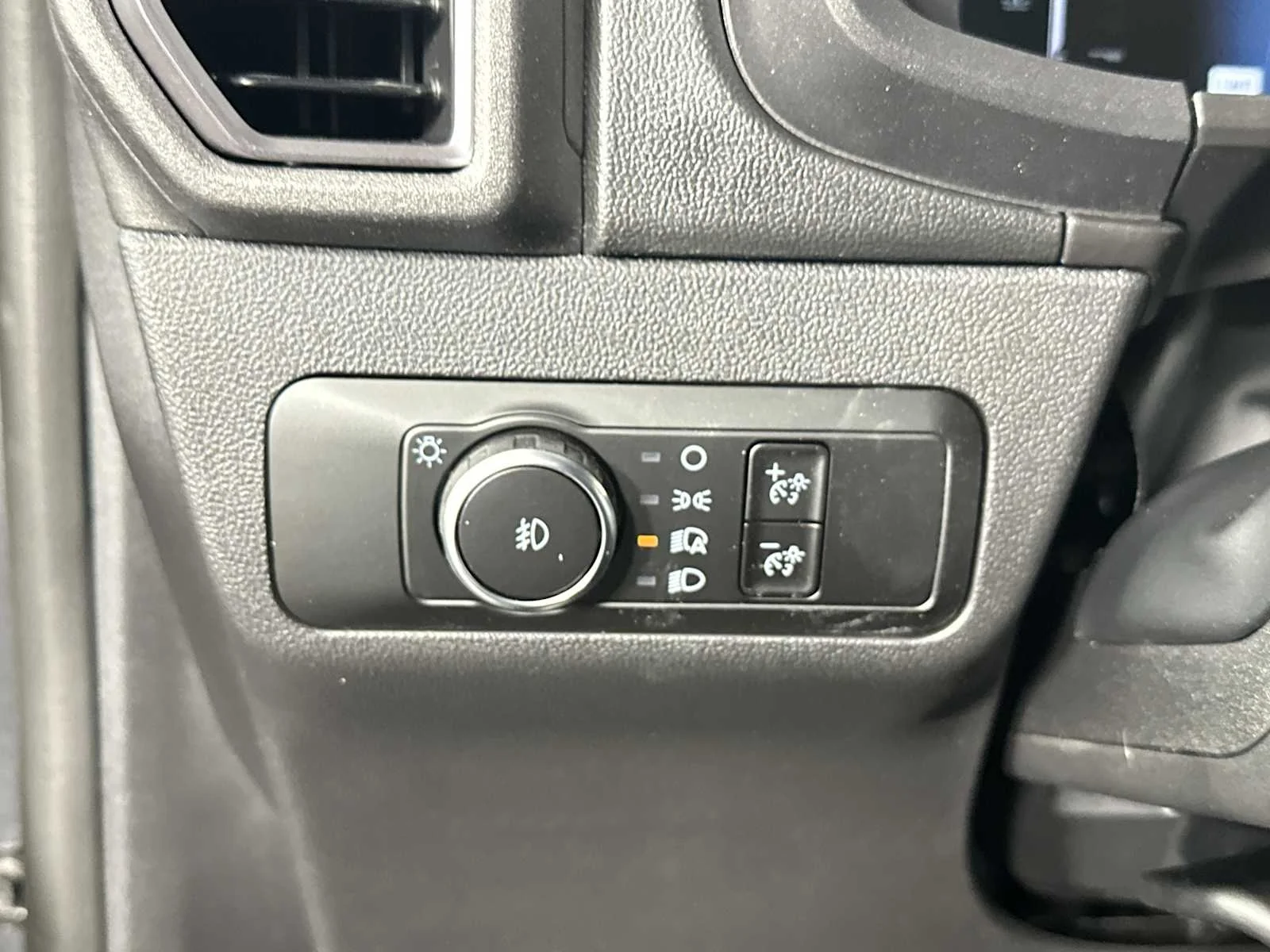 New 2026 Carbonized Gray Ford Outer Banks image 30