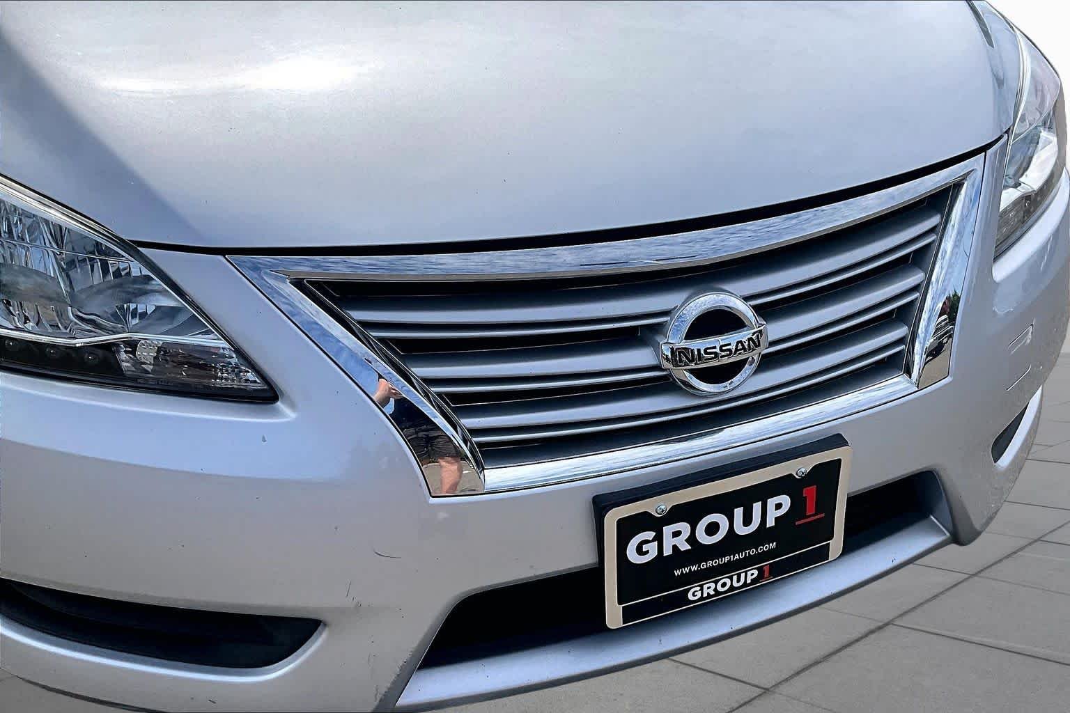 Used 2015 Brilliant Silver Nissan S image 29