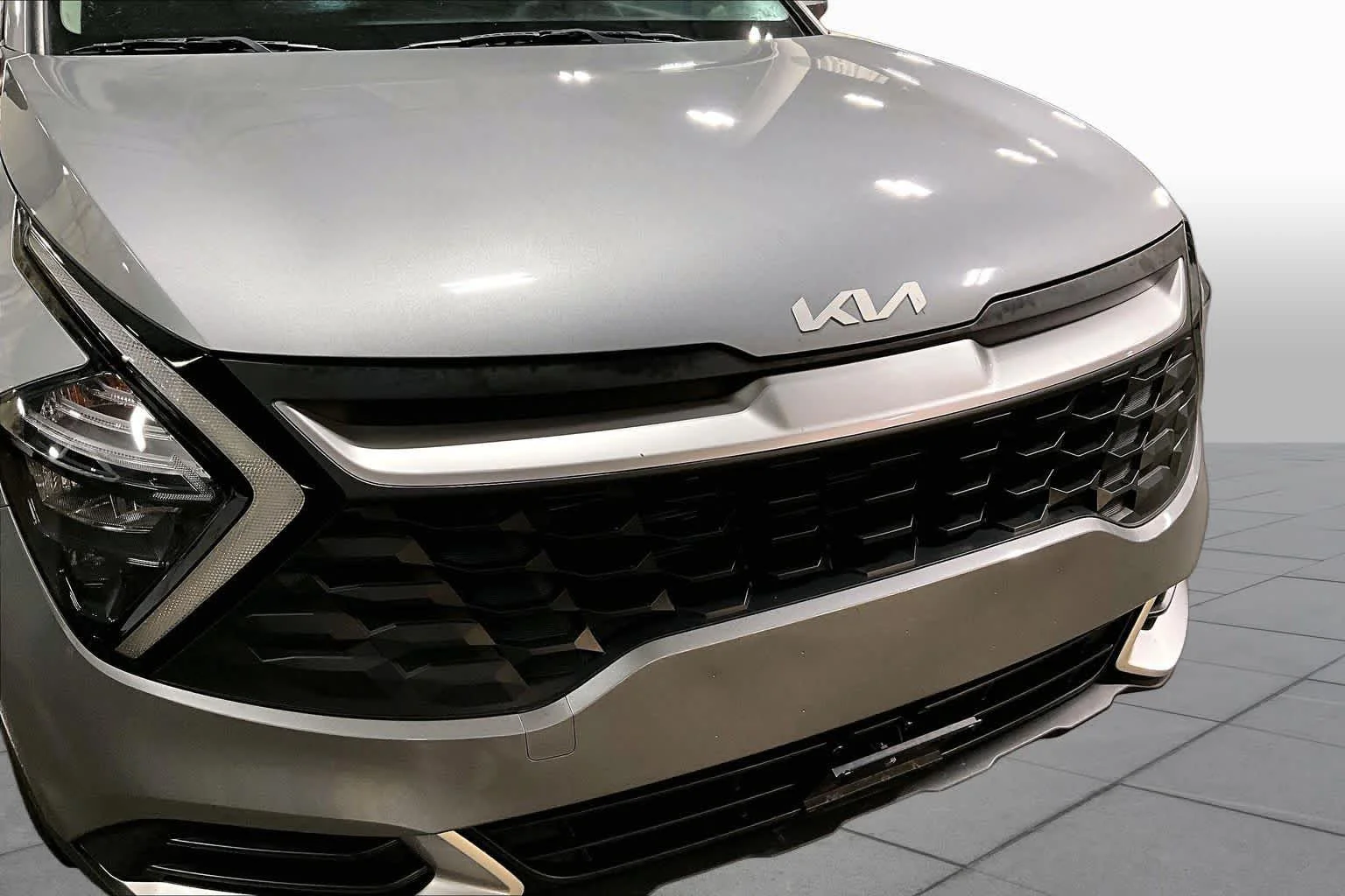Used 2023 Steel Gray Kia LX image 30