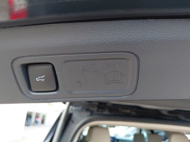 Used 2024 Blue Ford XLT image 37