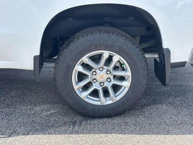 New 2026 Summit White Chevrolet LT image 4