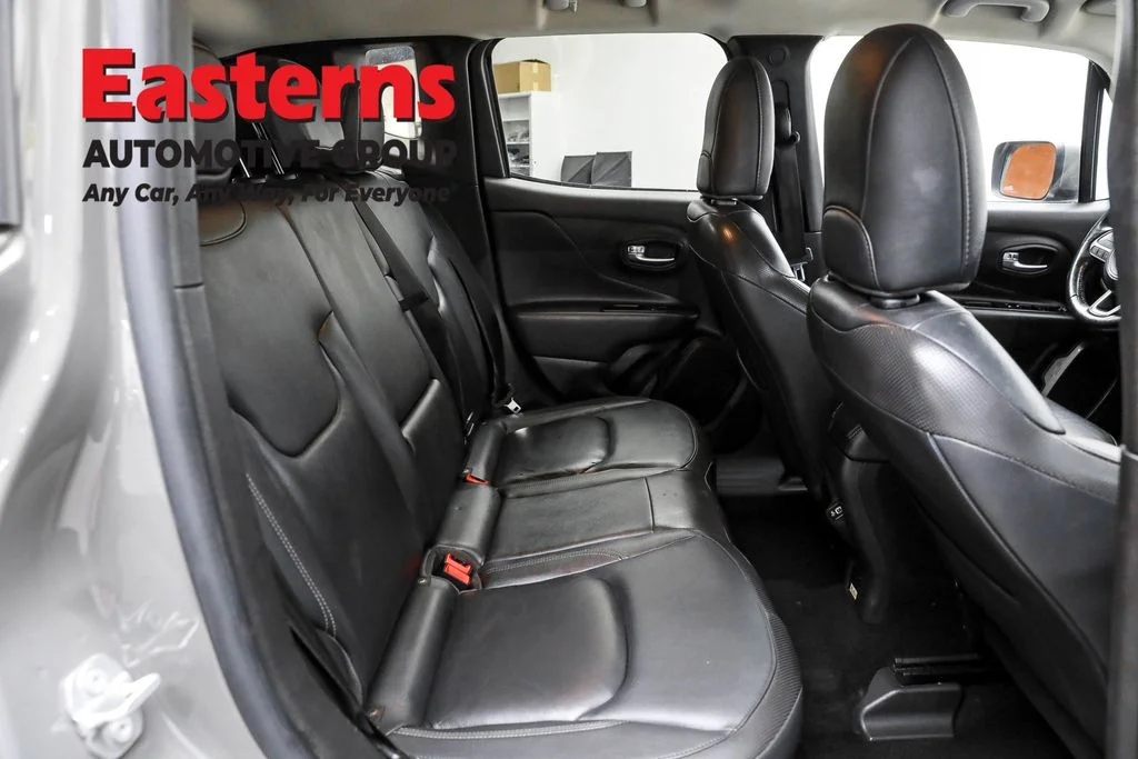 Used 2021 Gray Jeep Limited image 23