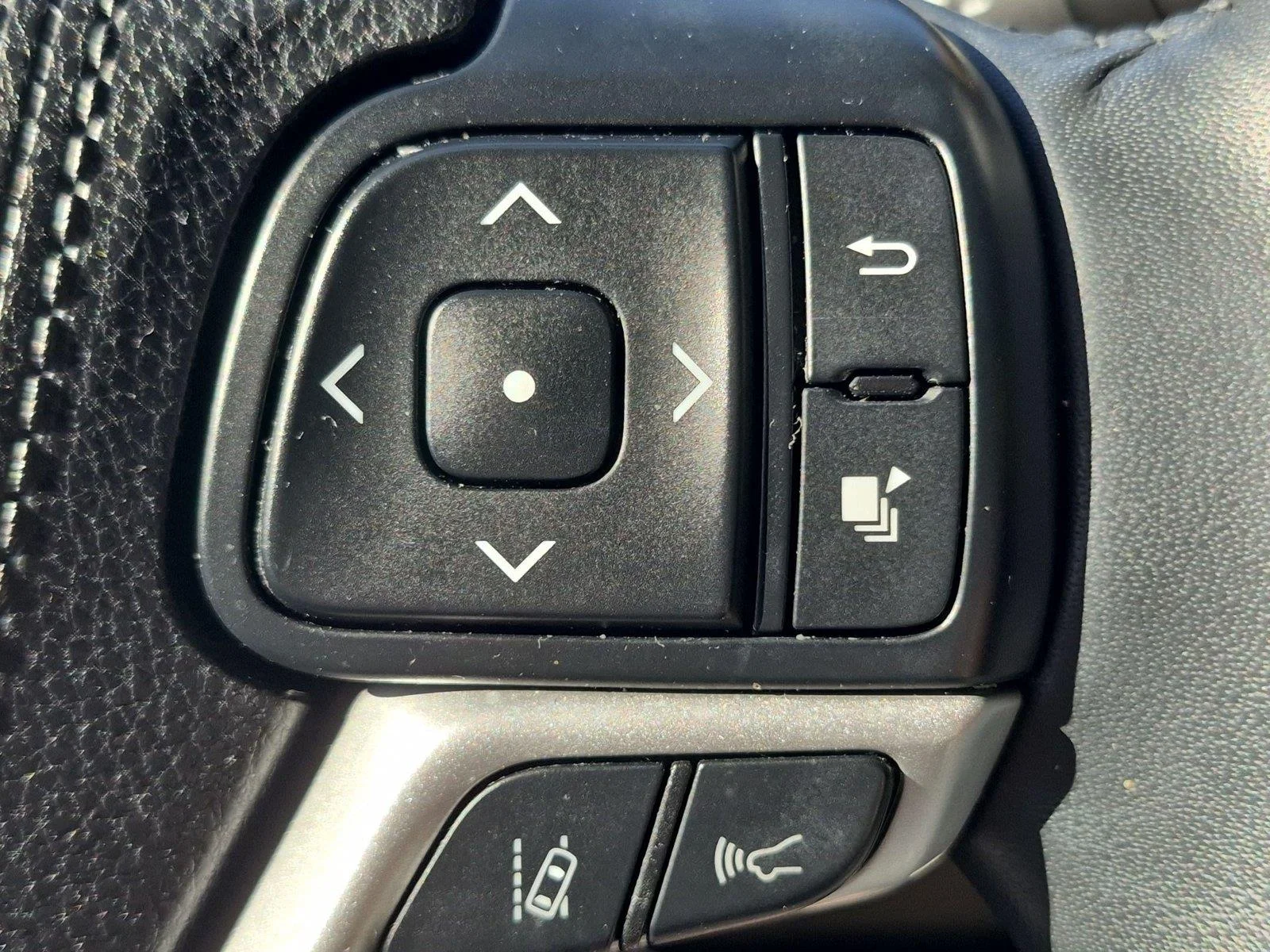 Used 2018 Blizzard Pearl Toyota Limited image 20