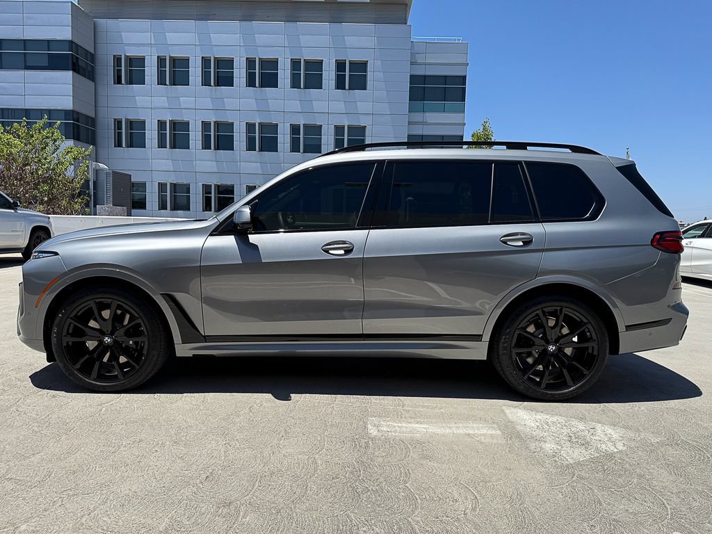 New 2027 Skyscraper Grey Metallic BMW xDrive40i image 3