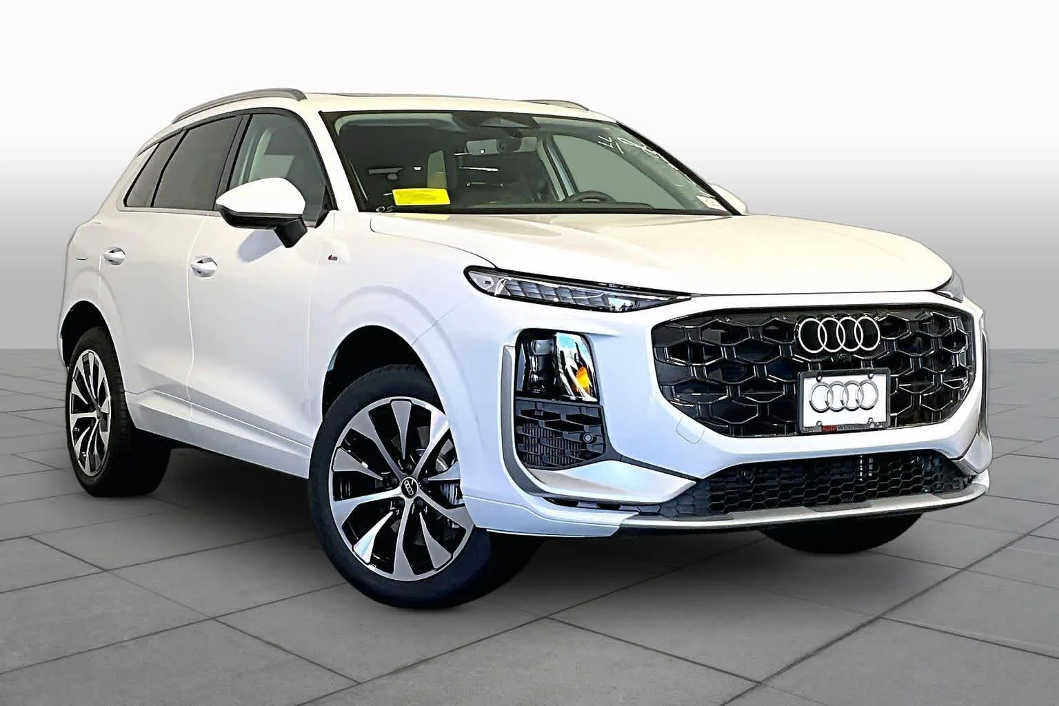 New 2026 Arkona White/Z9 Audi S line image 2