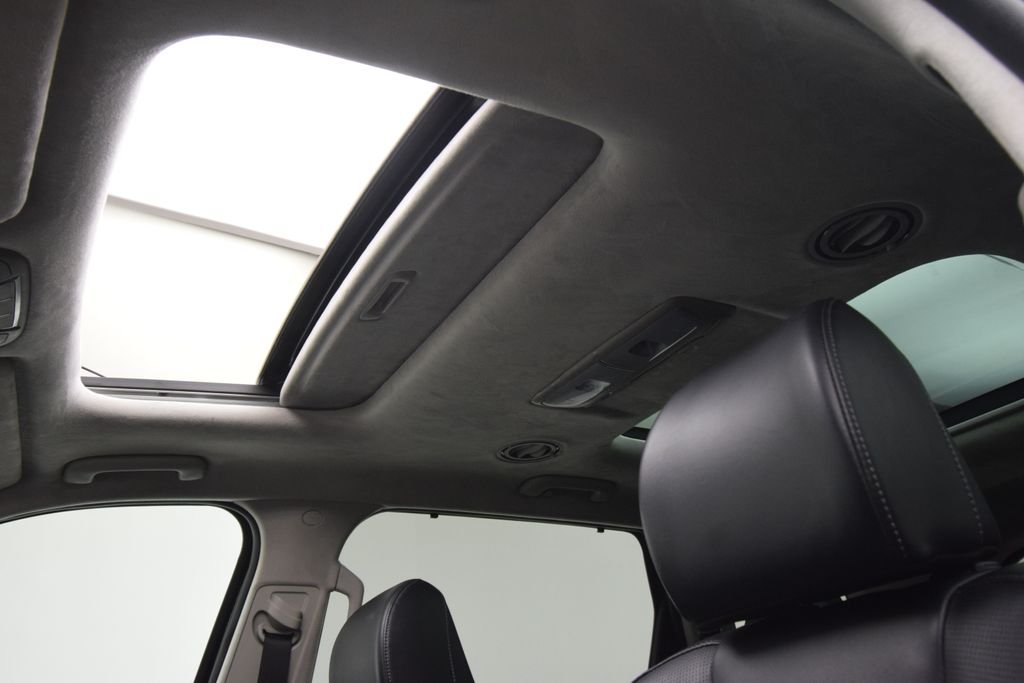 Used 2022 Black Kia SX image 14