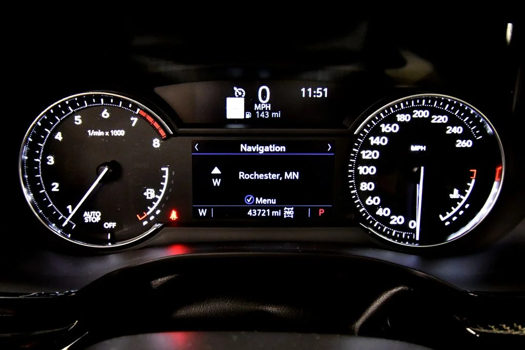 Used 2023 White Cadillac Sport image 23