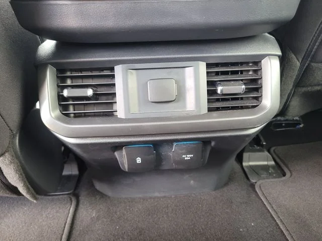 Used 2024 Silver Ford XLT image 16