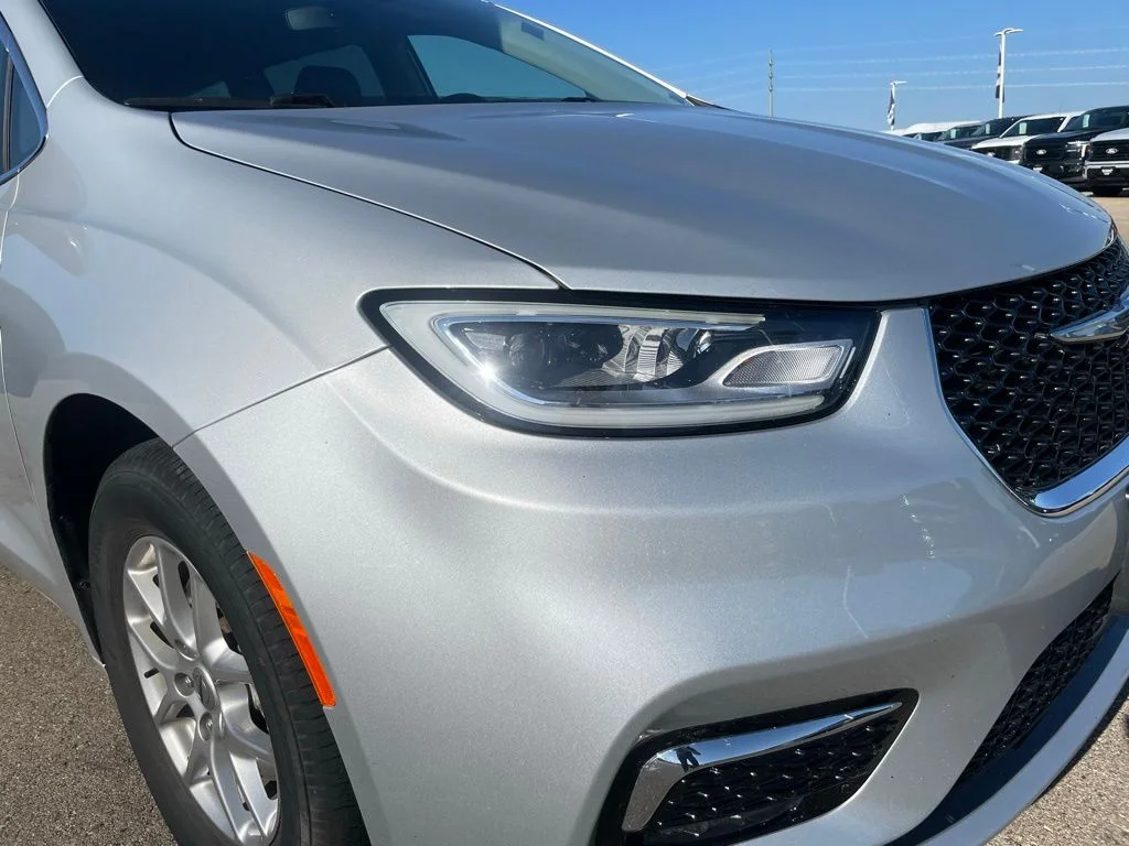 2024 Chrysler Pacifica Touring L - Photo 36