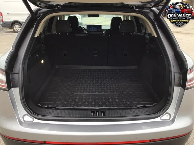Used 2023 Gray Lincoln Standard image 21