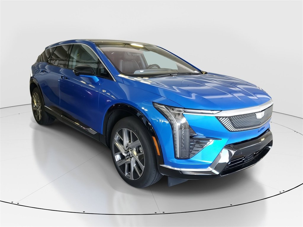 2025 Cadillac Optiq Luxury photo 2