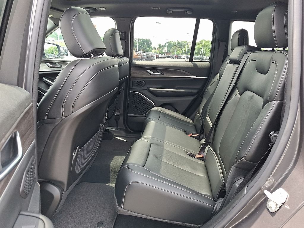 New 2026 Baltic Gray Metallic Clearcoat Jeep Limited image 6