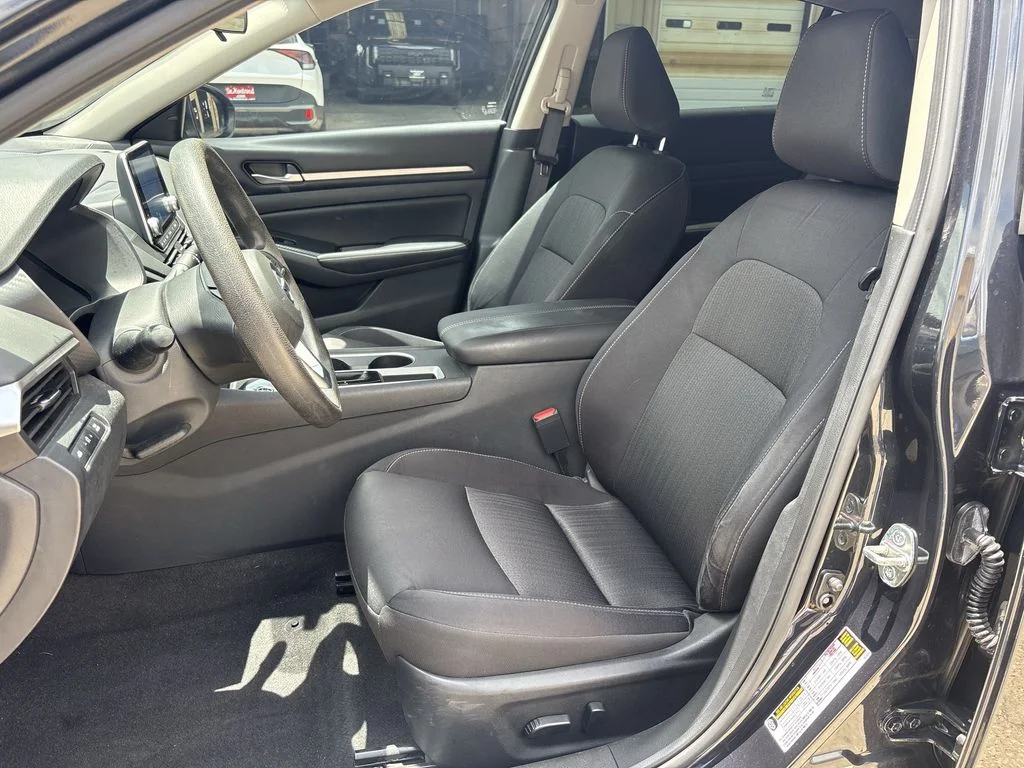 Used 2022 Storm Blue Metallic Nissan 2.5 SV image 12