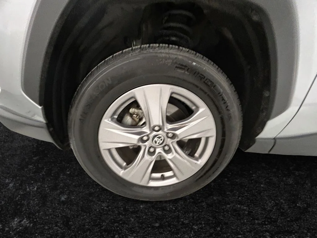 Used 2024 Silver Toyota XLE image 27