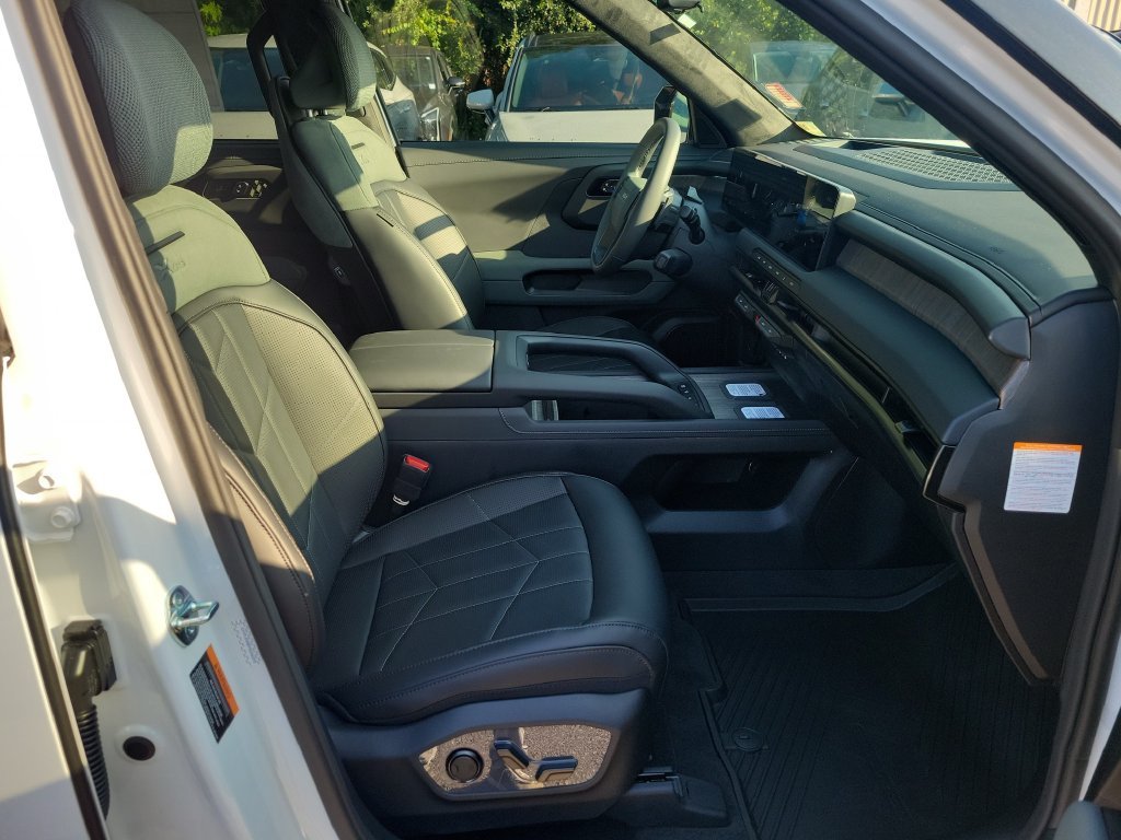 New 2027 Glacial White Pearl Kia X-LINE SX PRESTIGE image 7