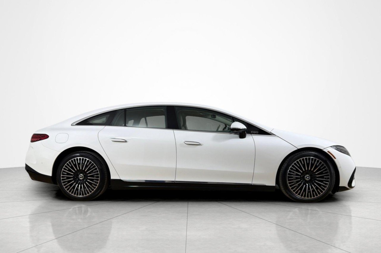 Certified Used 2023 Polar White Mercedes-Benz EQS 450 image 6