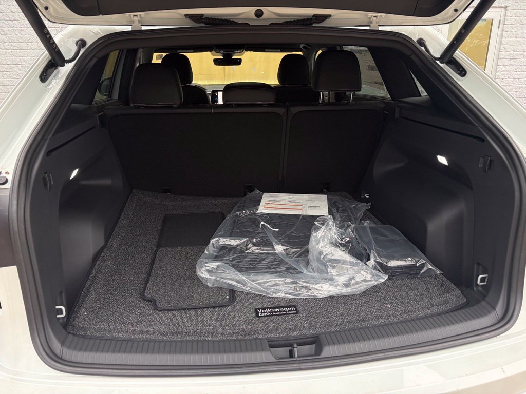 New 2026 Opal White Pearl Volkswagen 2.0T SE image 22