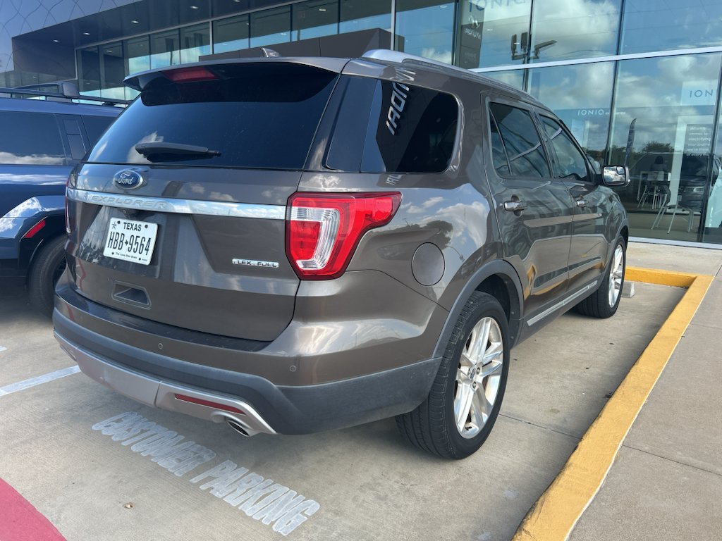 Used 2016 Caribou Metallic Ford XLT image 5