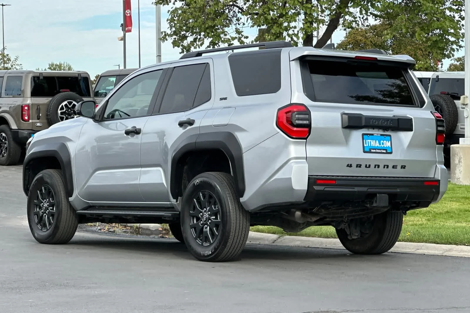 Certified Used 2025 CUTTING EDGE Toyota SR5 image 6