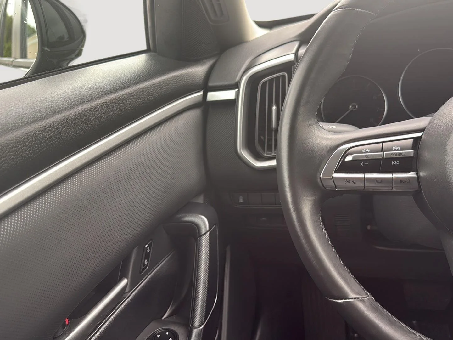 Used 2024  Mazda 2.5 S Preferred Package image 16
