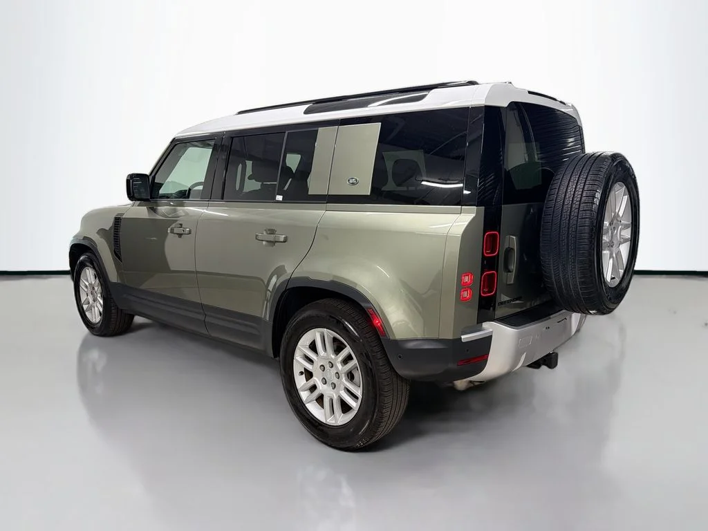 Certified Used 2024 Pangea Green Metallic Land Rover S image 3
