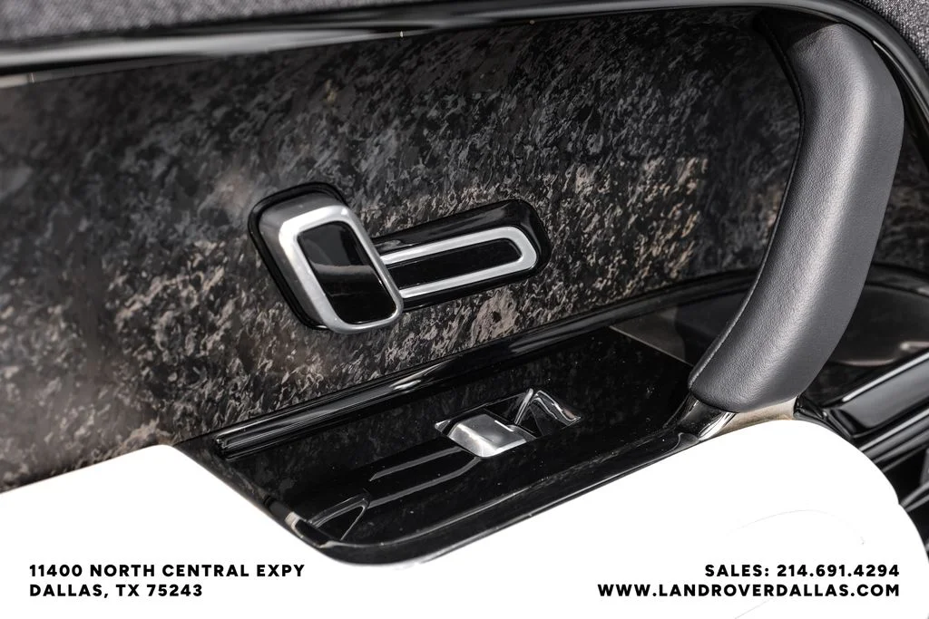 Used 2023 Fuji White Land Rover SE image 52