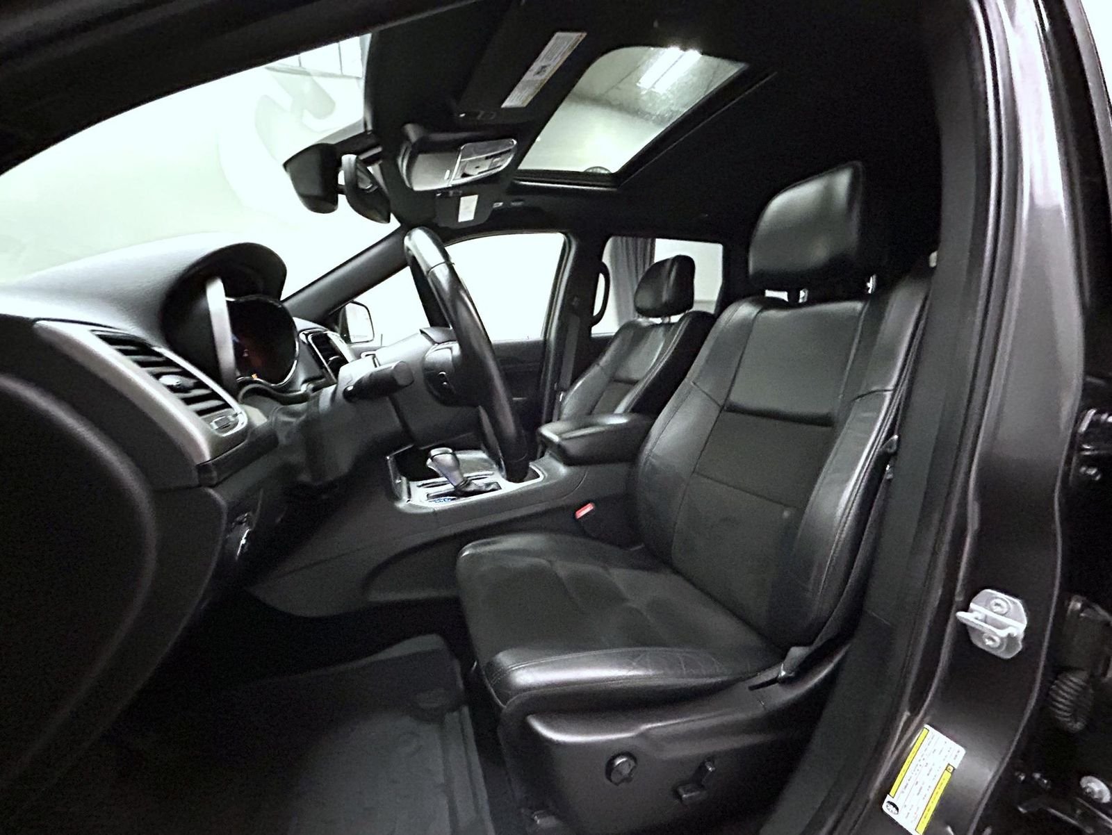 Used 2019 Gray Jeep Altitude image 10