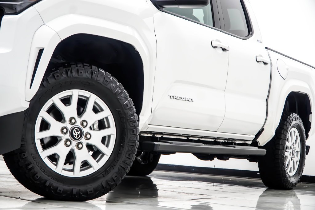 Used 2024 White Toyota SR5 image 4