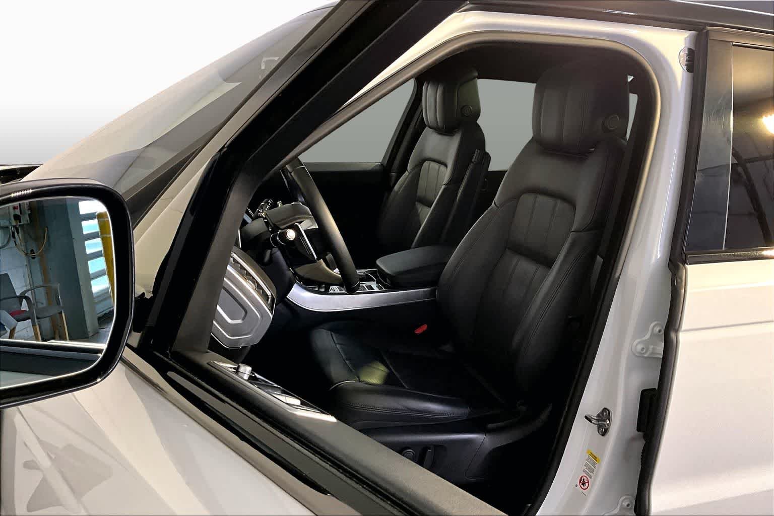 Used 2021 Fuji White Land Rover HSE Silver Edition image 9